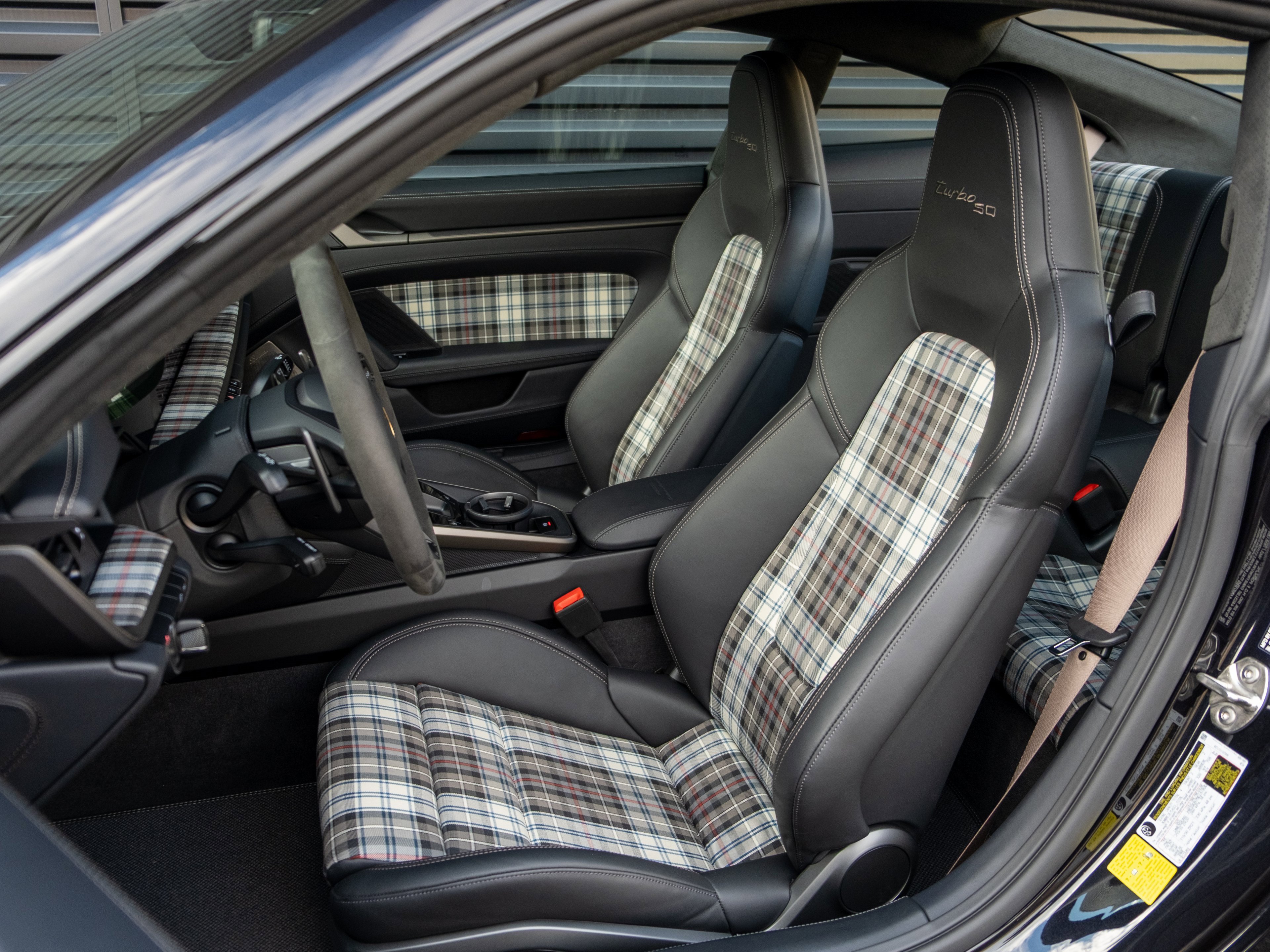 Certified 2025 Porsche 911 Turbo image 5