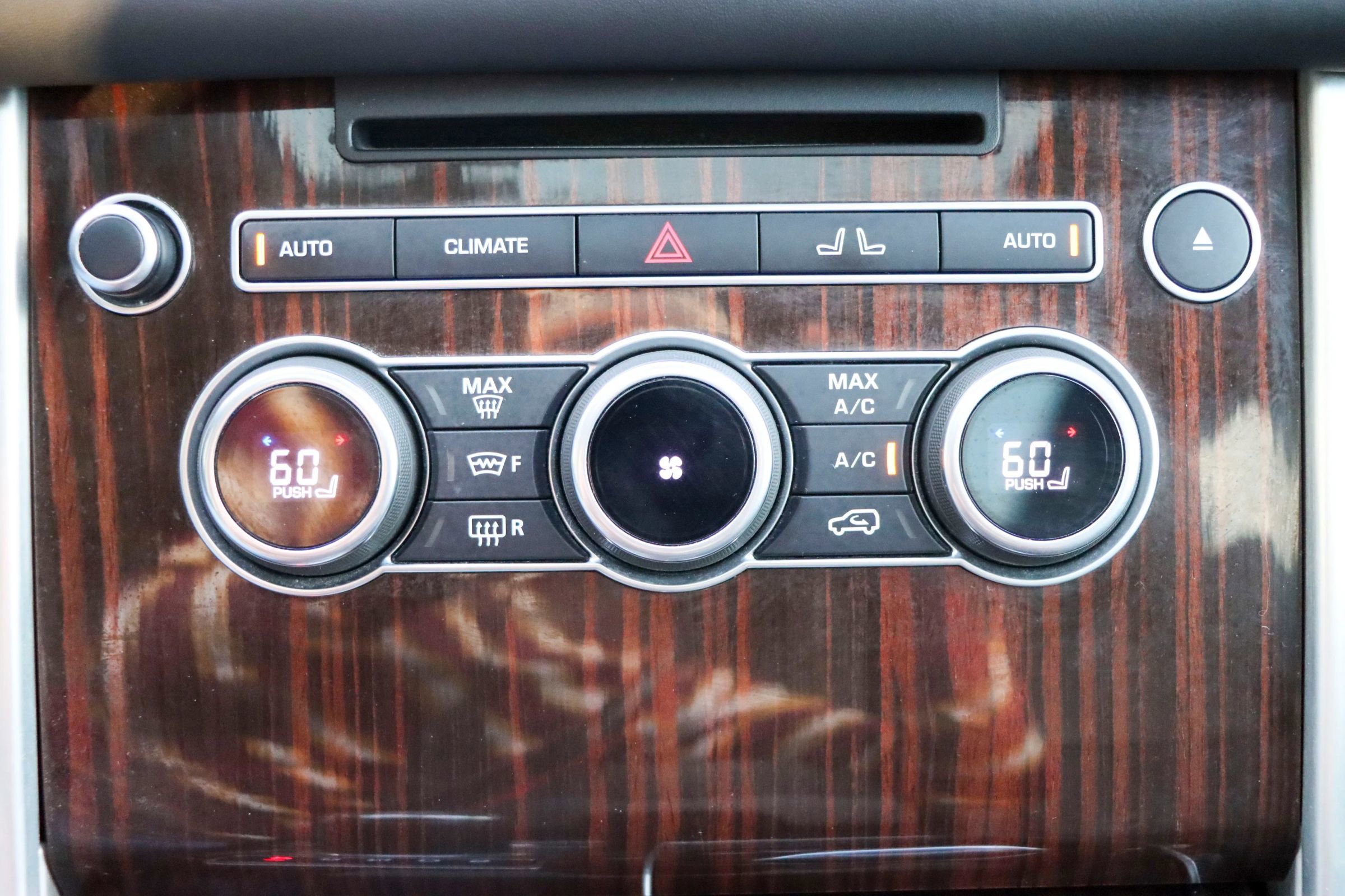 Used 2016 Land Rover Range Rover Supercharged image 41