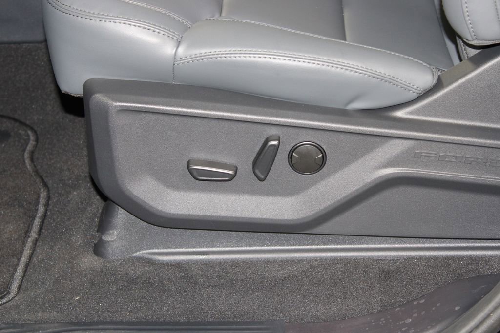 New 2026 Ford Expedition Active image 23