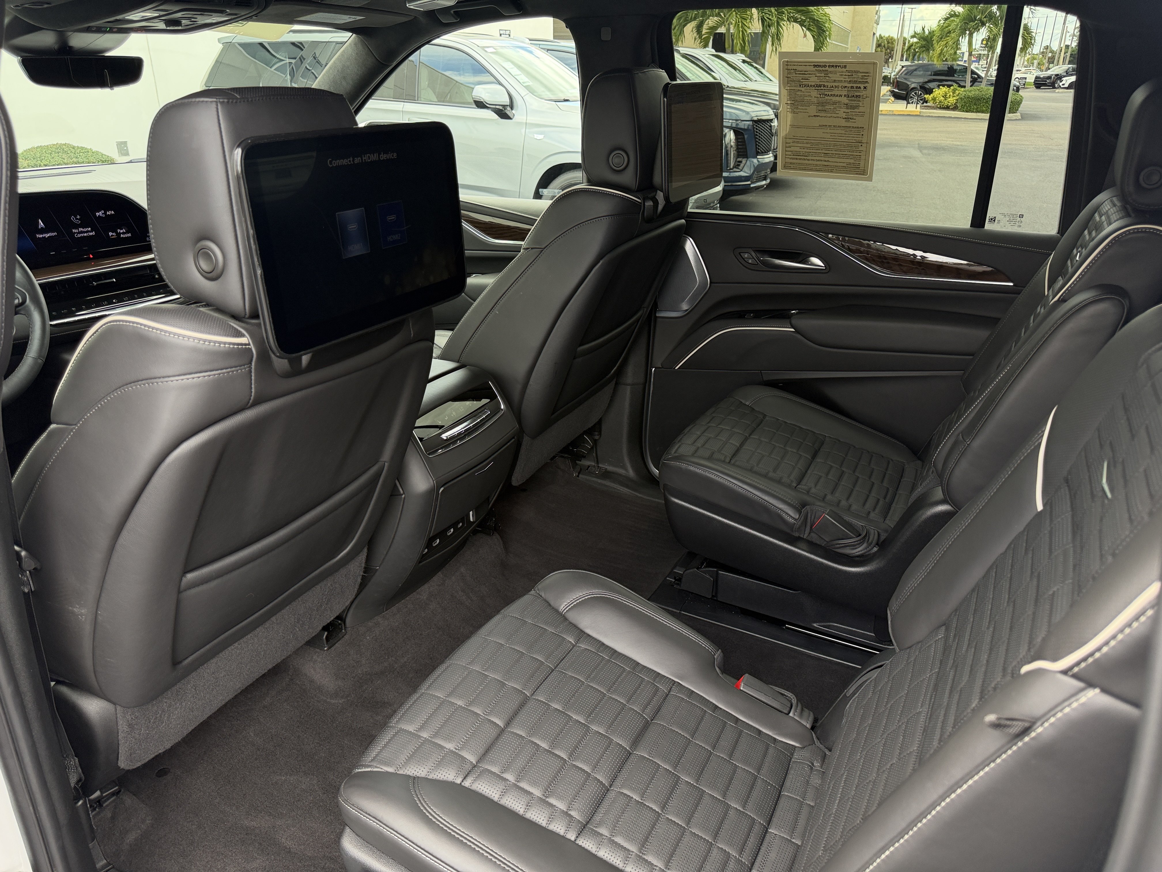Certified 2024 Cadillac Escalade ESV Premium Luxury Platinum w/ LPO, Floor Liner Package AWD/4WD image 18