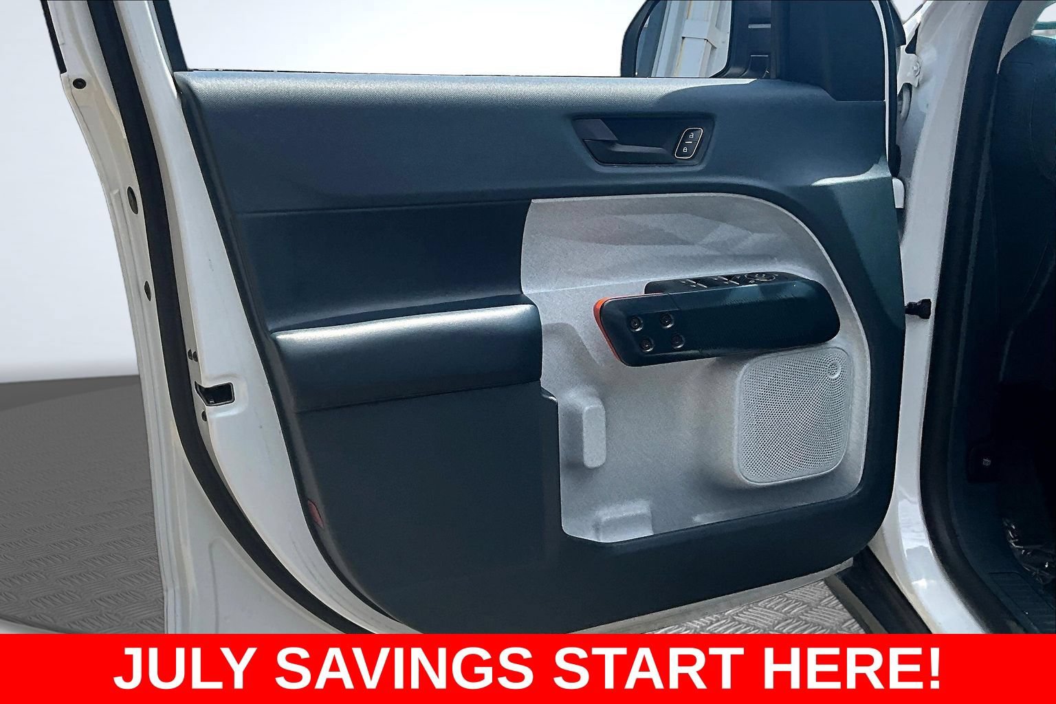 Used 2024 Ford Maverick XLT FWD image 25