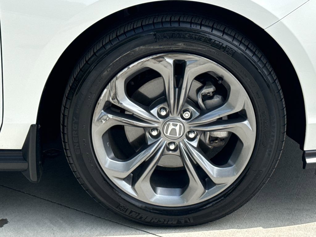 Used 2024 Honda Accord EX image 11