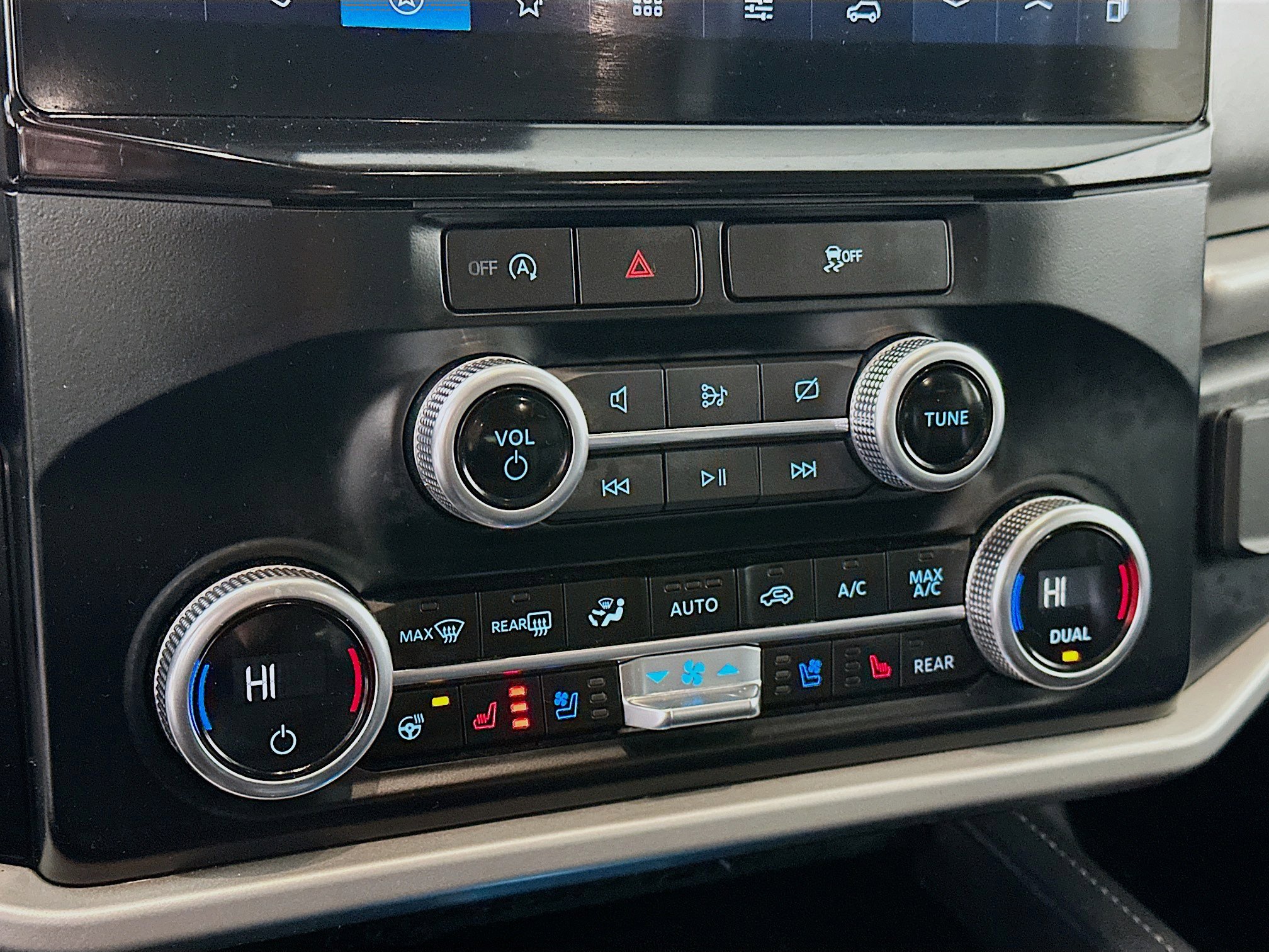 Used 2024 Ford Expedition Max XLT image 24