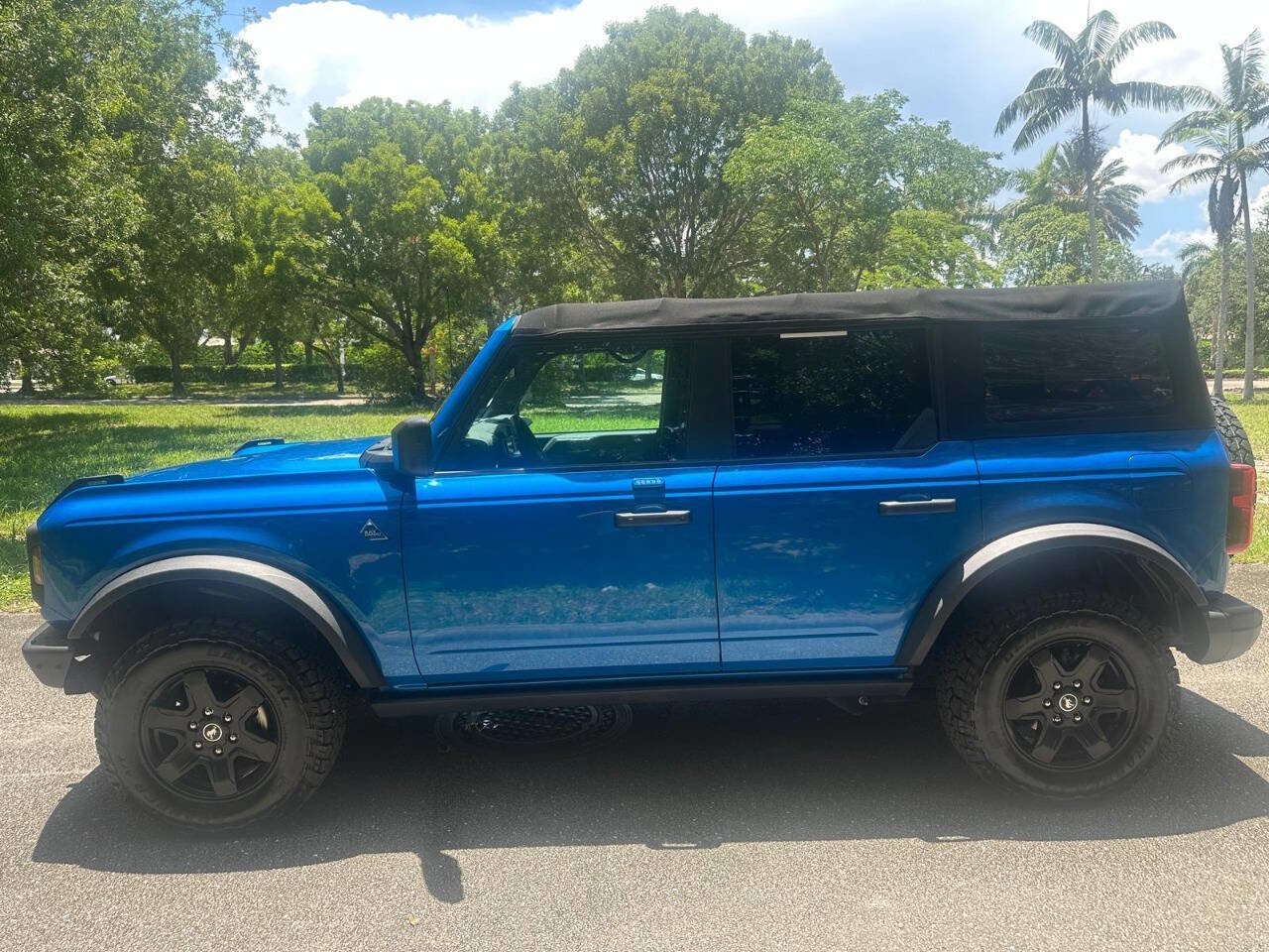 Used 2022 Ford Bronco Black Diamond AWD/4WD image 4