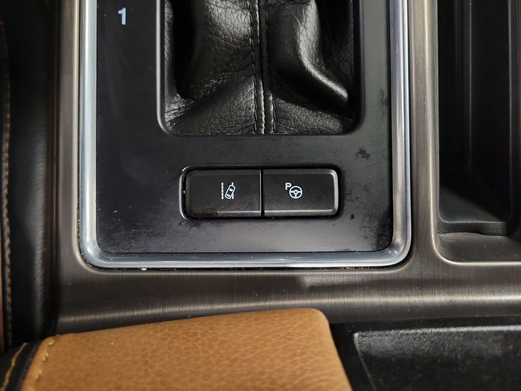 Used 2016 Ford F150 Limited w/ Trailer Tow Package image 17