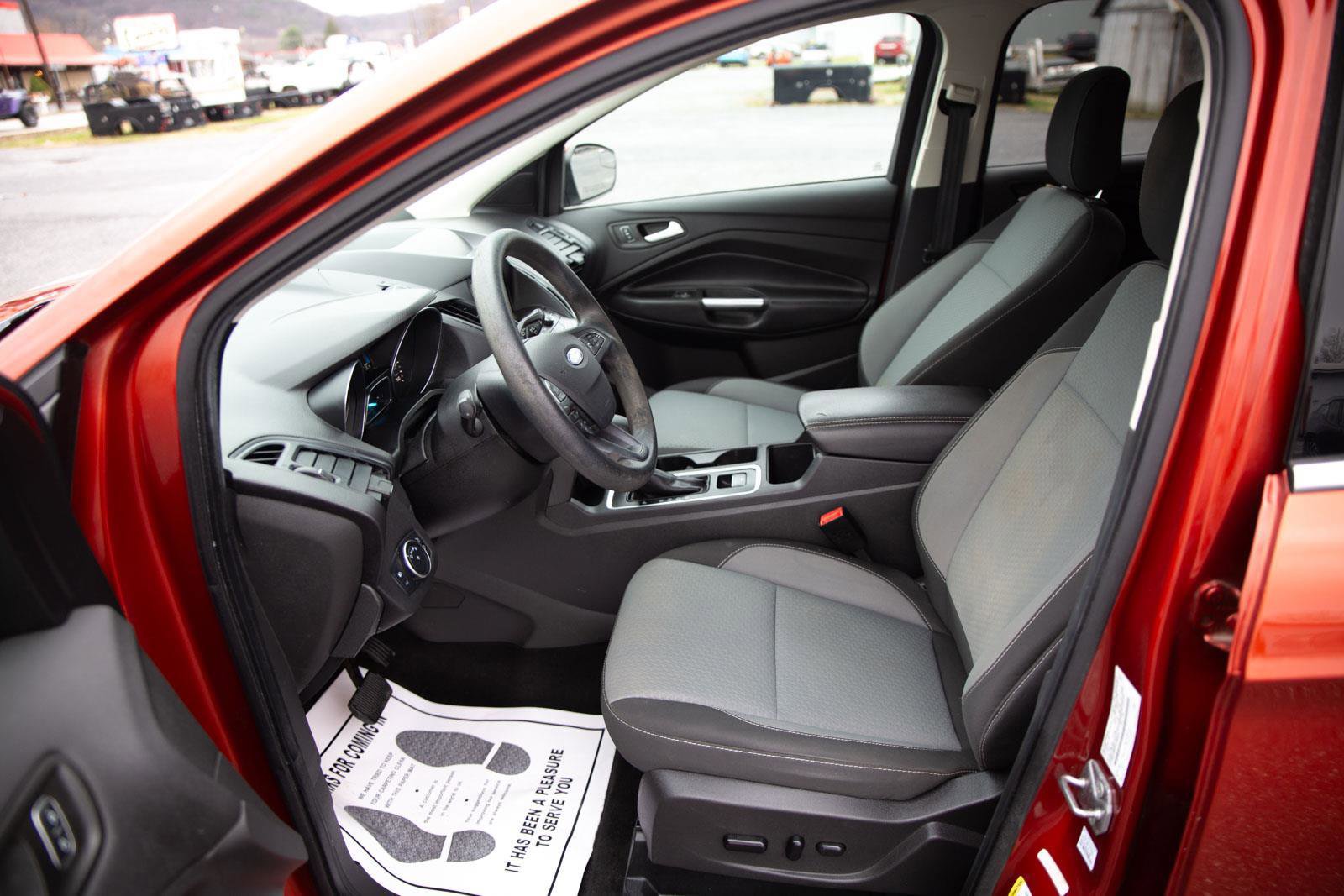 Used 2019 Ford Escape SE image 20