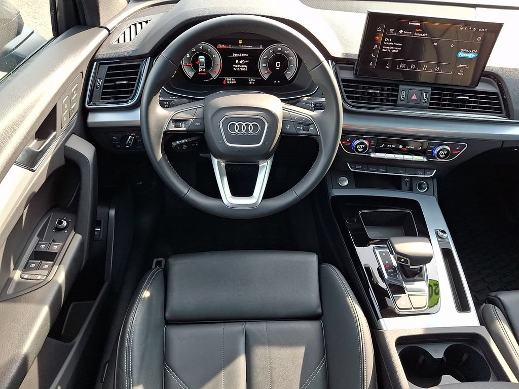 Certified 2025 Audi Q5 2.0T Premium w/ Convenience Plus Package AWD/4WD image 12