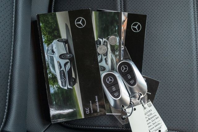 Used 2025 Mercedes-Benz GLC 300 4MATIC image 16