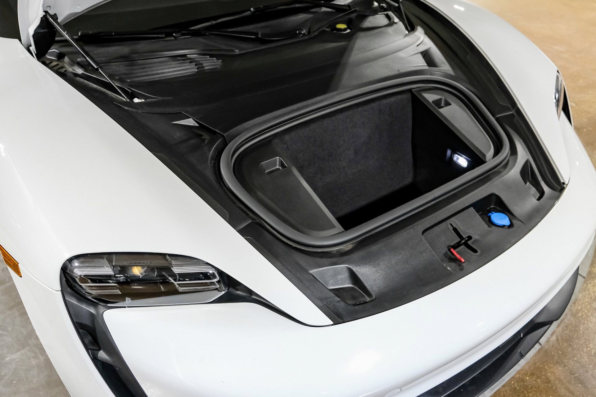 Used 2023 Porsche Taycan image 51