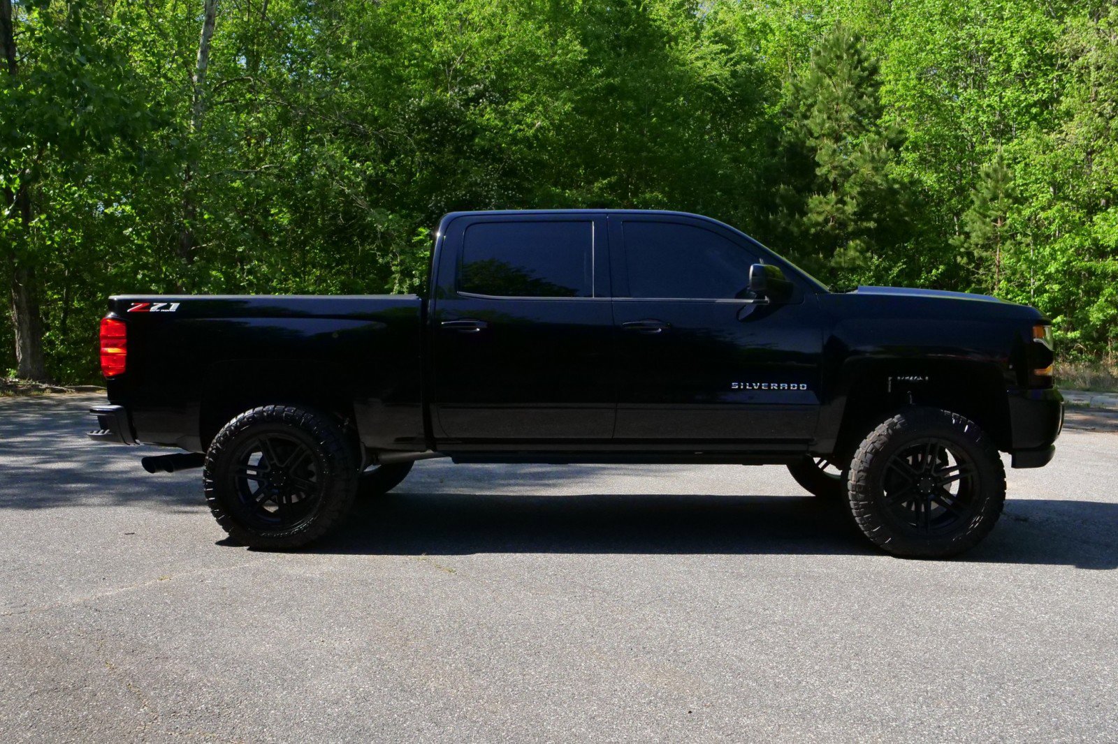Used 2018 Chevrolet Silverado 1500 LT w/ All Star Edition AWD/4WD image 48