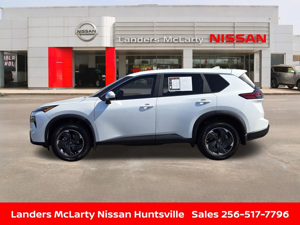 Used 2025 Nissan Rogue SV AWD/4WD image 8