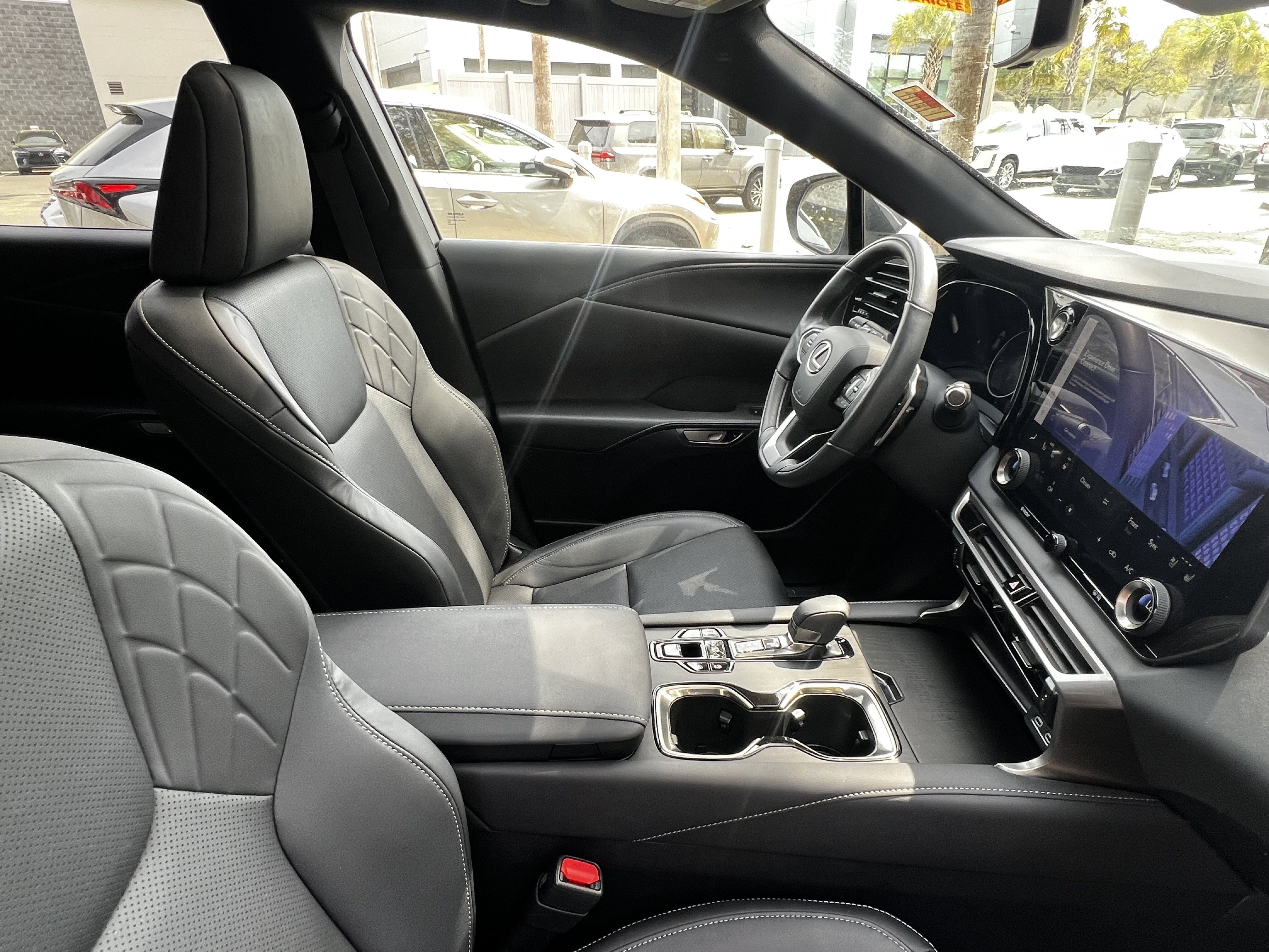 Used 2023 Lexus RX 350 Premium w/ Accessory Package image 46