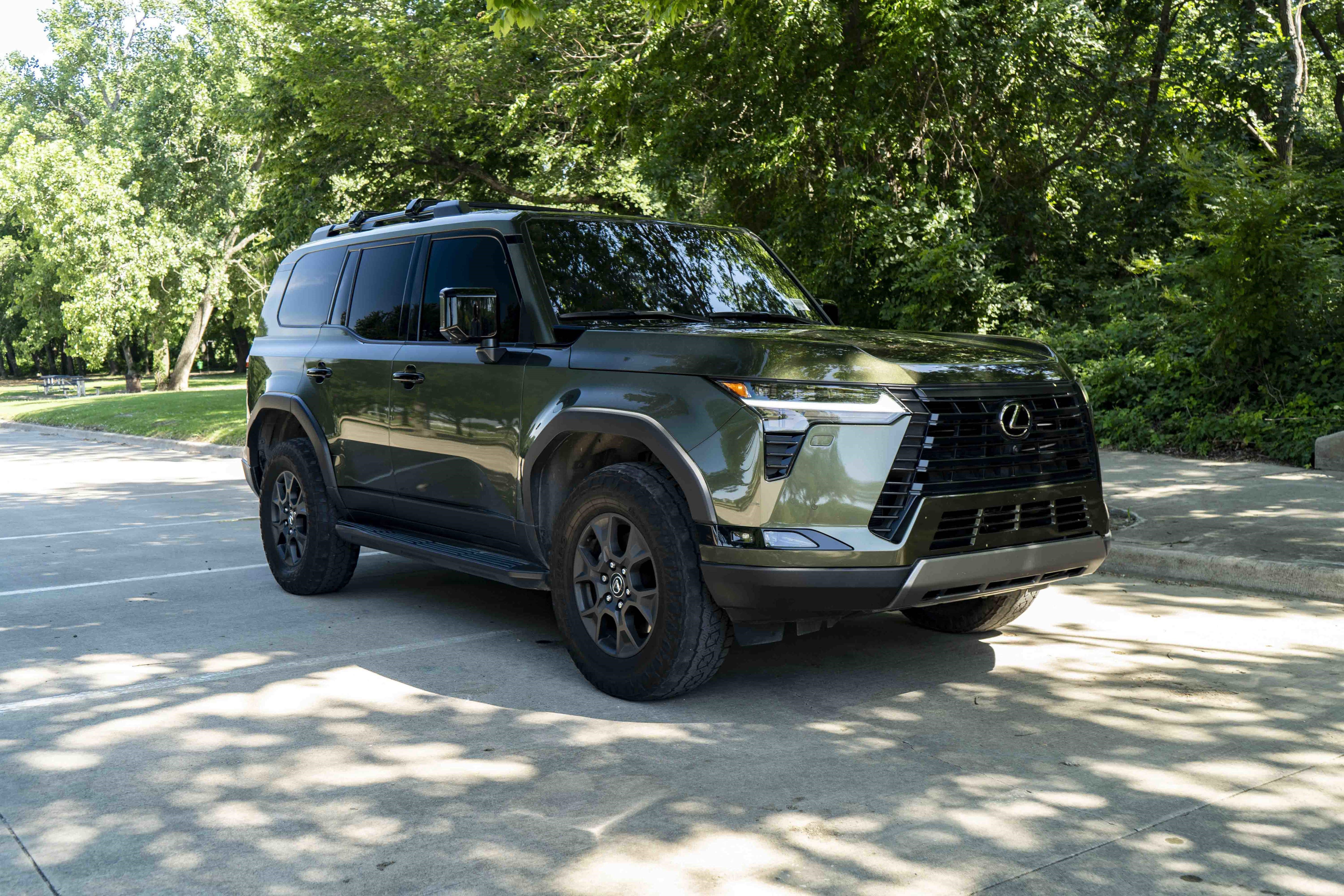 Used 2024 Lexus GX 550 AWD/4WD image 2