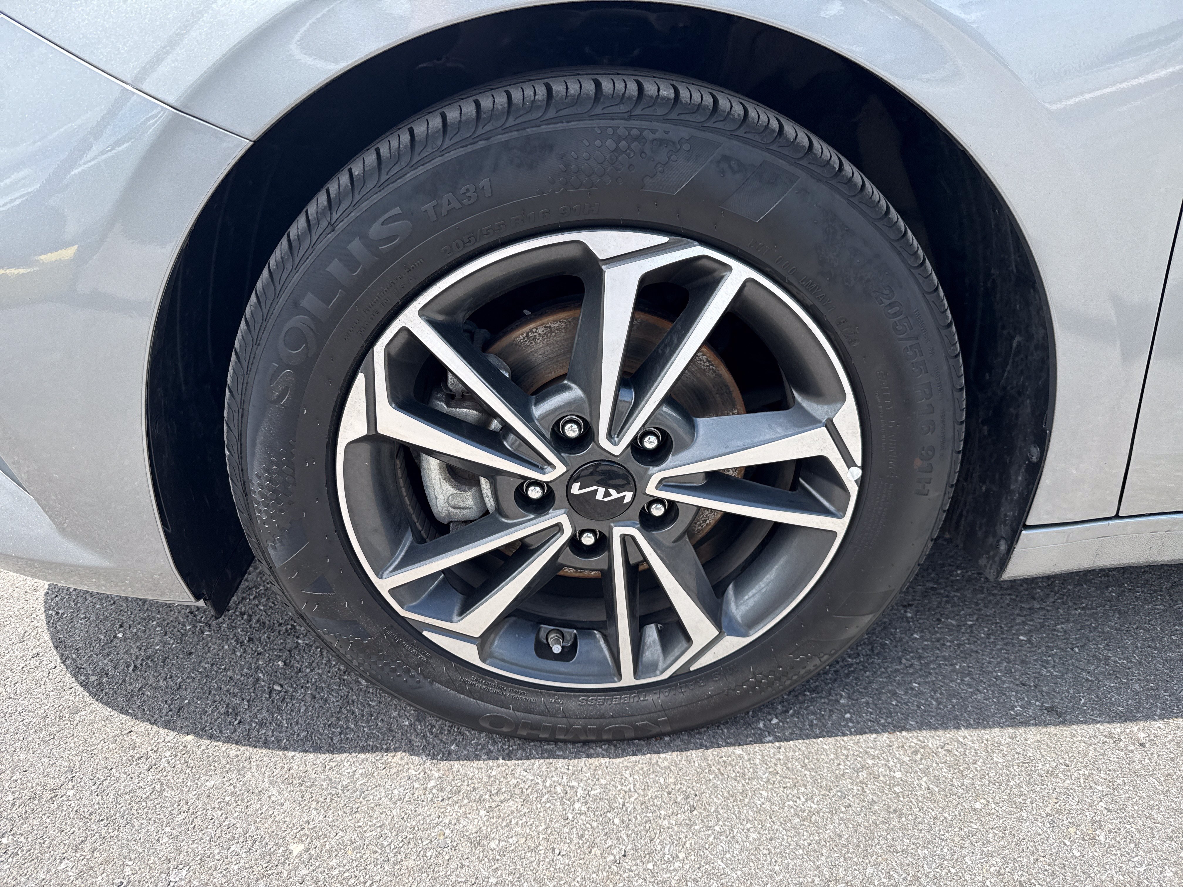 Certified 2024 Kia Forte LXS FWD image 11