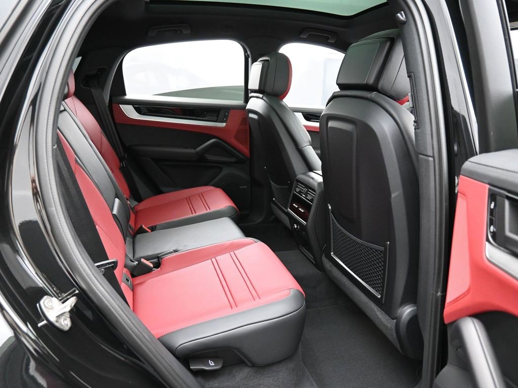 New 2026 Porsche Cayenne E-Hybrid Coupe image 28