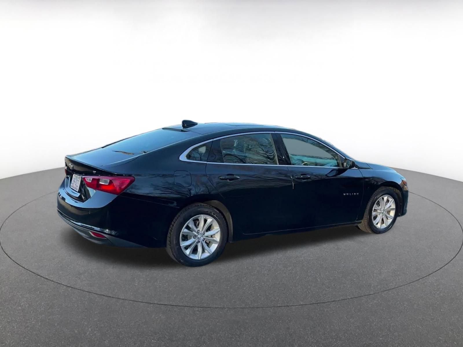 Used 2024 Chevrolet Malibu LT image 15