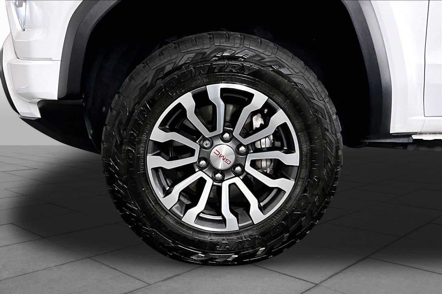 Certified 2024 GMC Canyon Elevation w/ Convenience Package RWD image 10