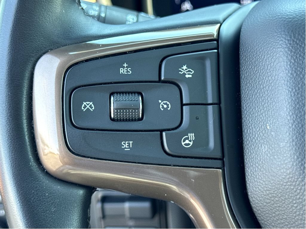 Used 2024 Chevrolet Tahoe High Country AWD/4WD image 16