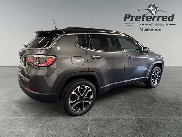 Used 2023 Jeep Compass Limited AWD/4WD image 17