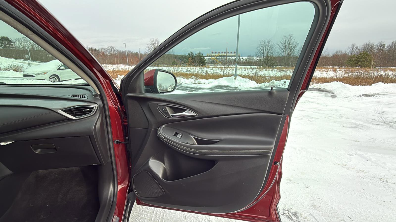 Used 2022 Buick Encore GX Essence w/ Experience Buick Package image 16