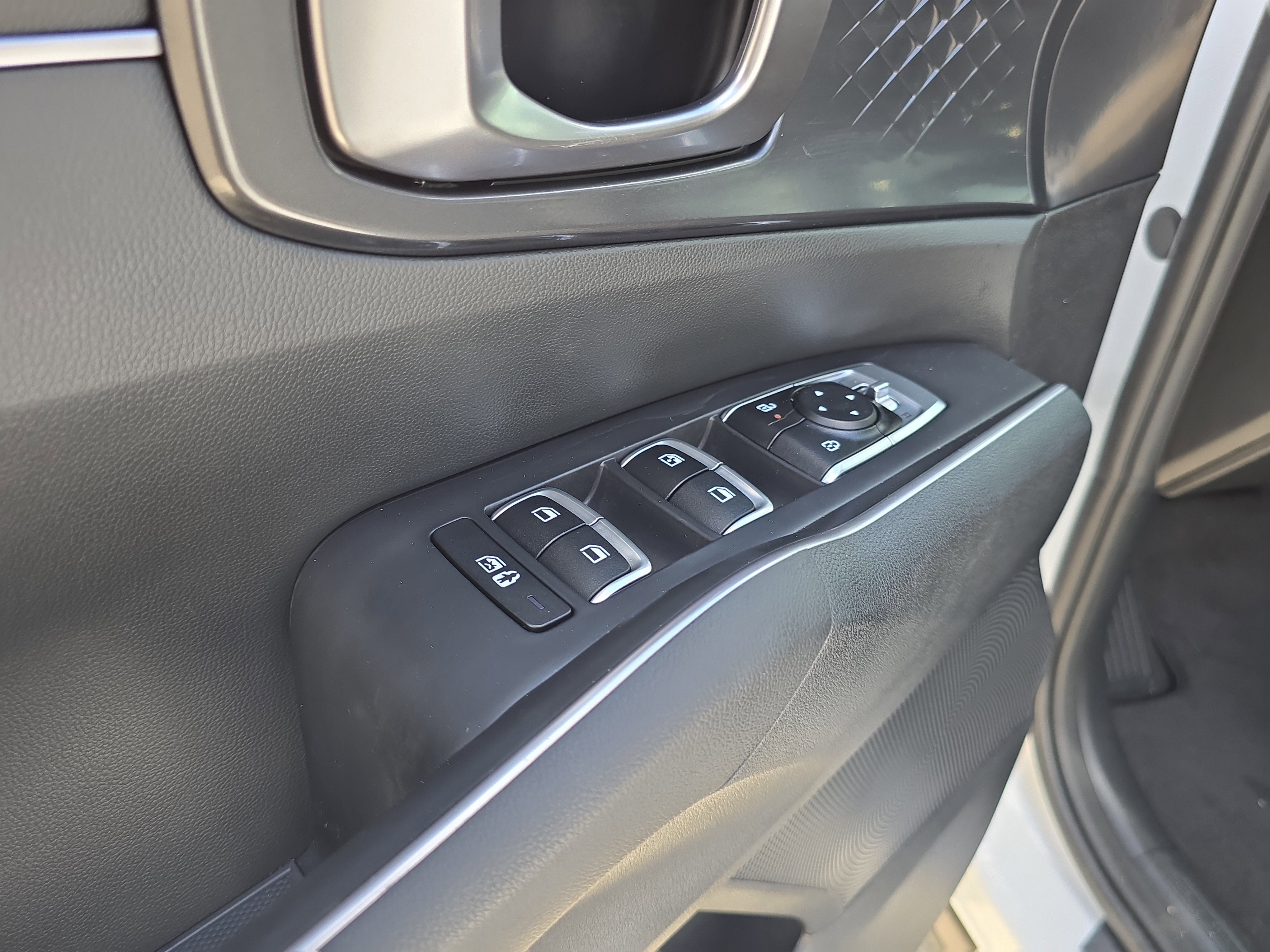 Used 2025 Kia Sorento EX w/ Panoramic Sunroof Package image 20