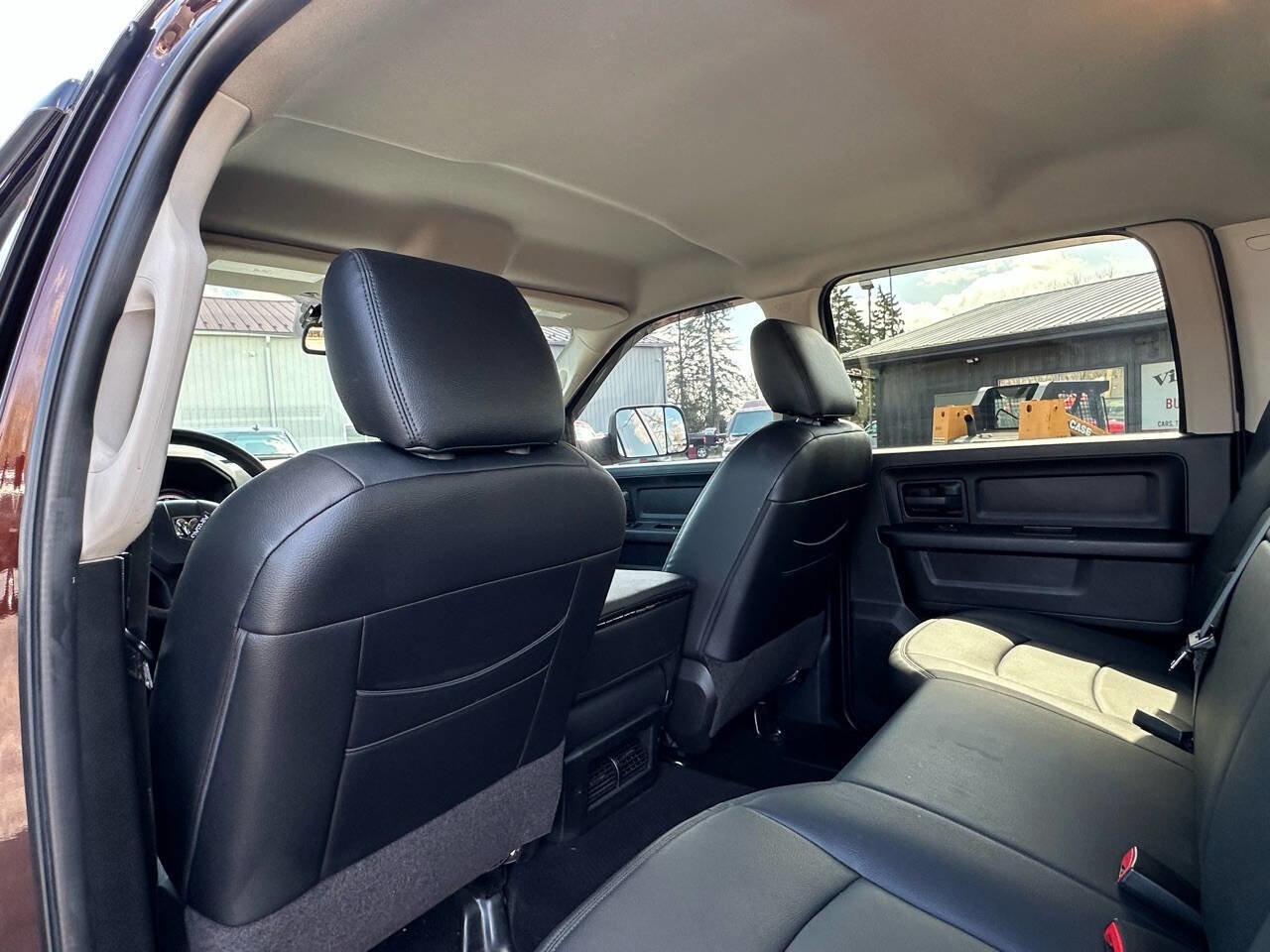 Used 2015 RAM 1500 ST w/ SXT Appearance Group image 19