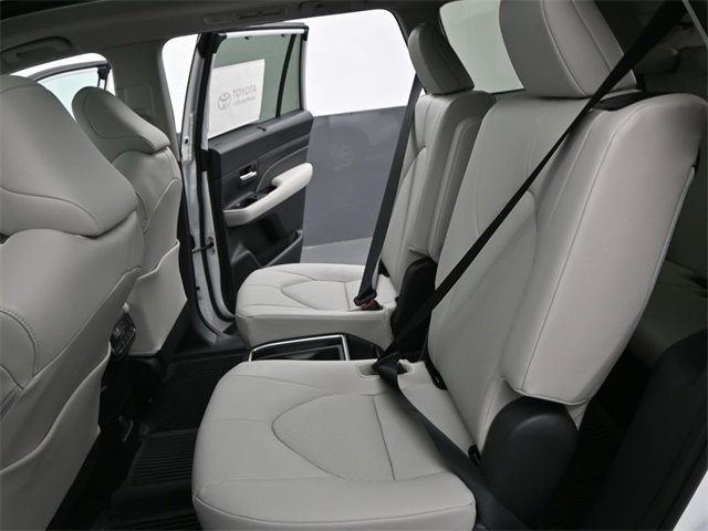 New 2026 Toyota Grand Highlander XLE image 13