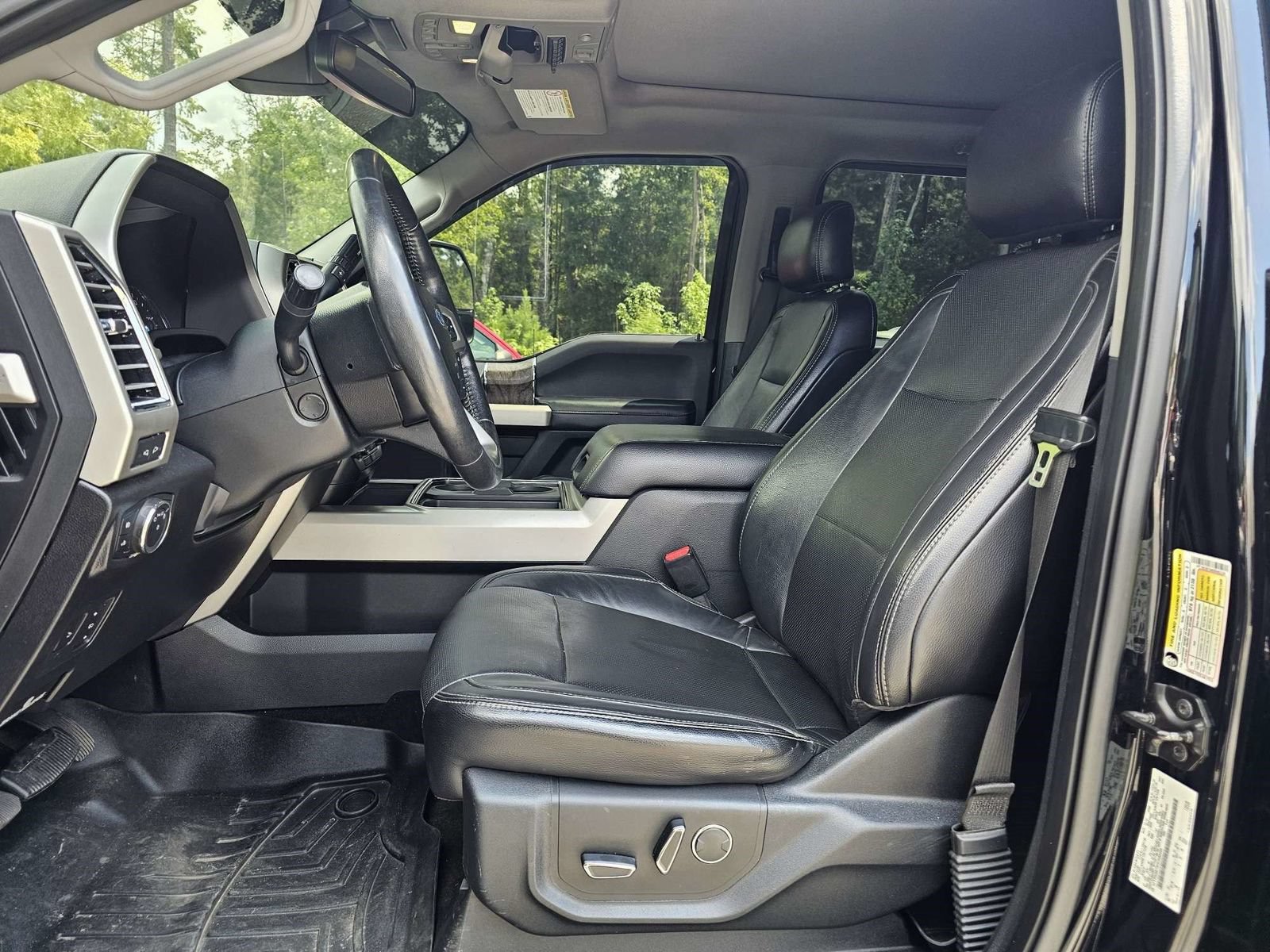 Used 2017 Ford F250 Lariat w/ Lariat Ultimate Package AWD/4WD image 20