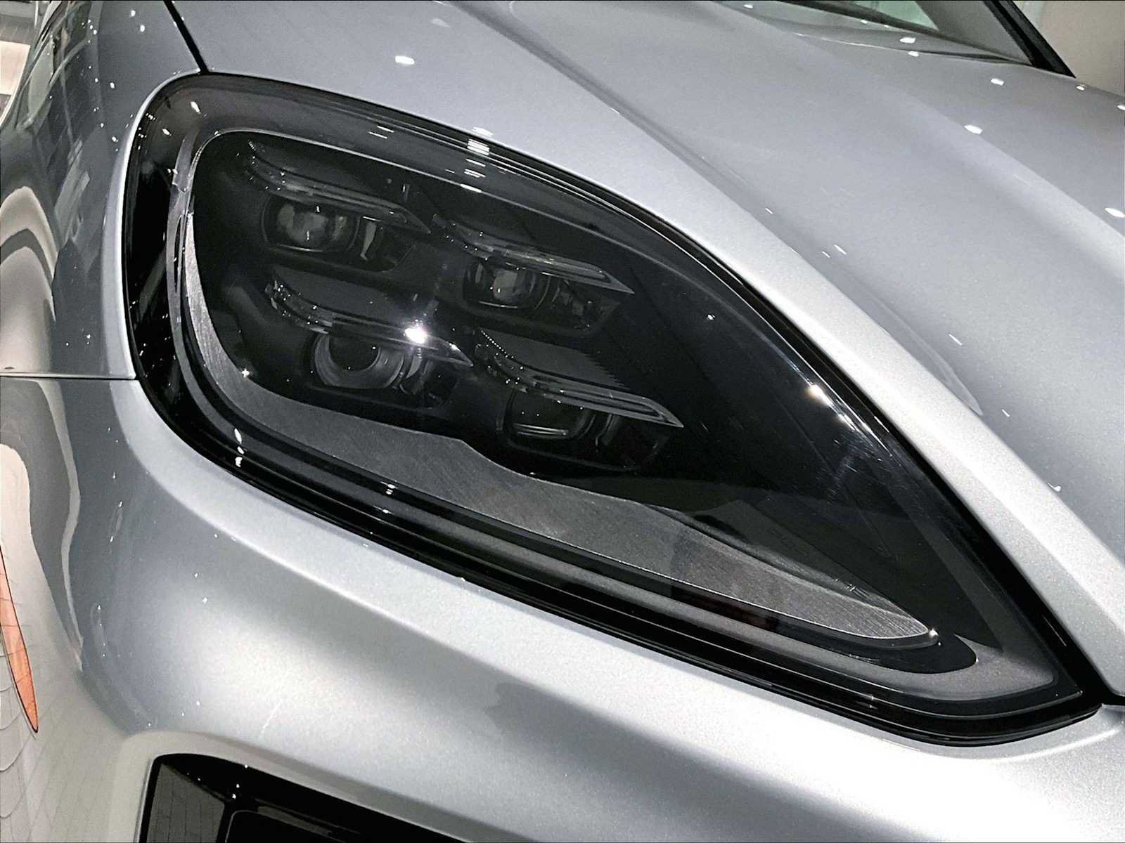 Used 2025 Porsche Cayenne S image 15