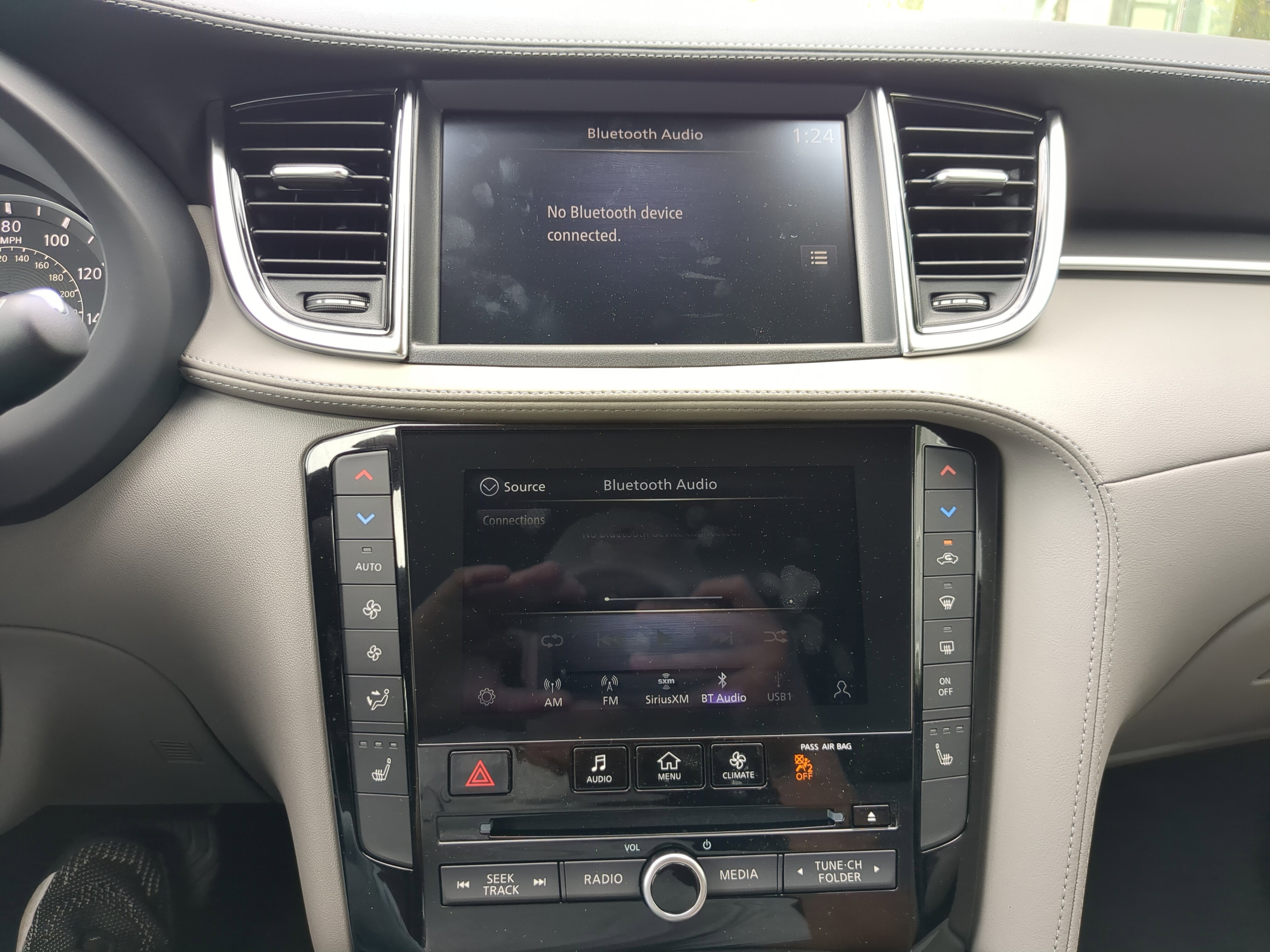 New 2025 INFINITI QX50 Luxe image 21