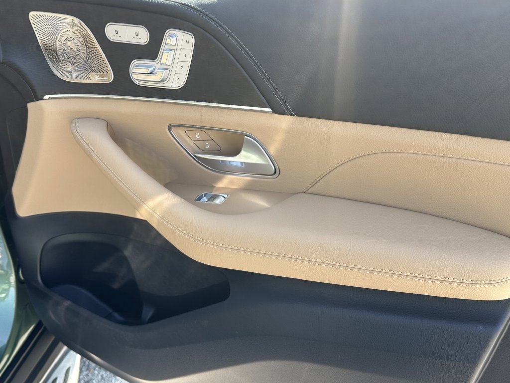 New 2026 Mercedes-Benz GLS 450 4MATIC image 16