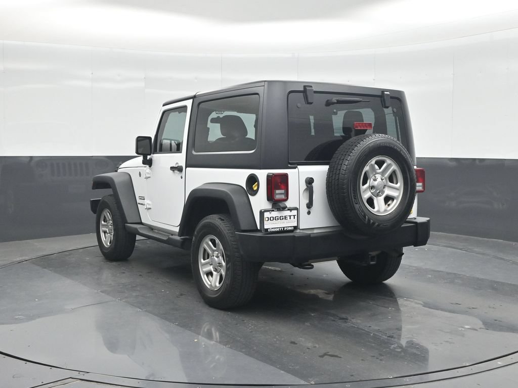 Used 2017 Jeep Wrangler Sport w/ Connectivity Group AWD/4WD image 18