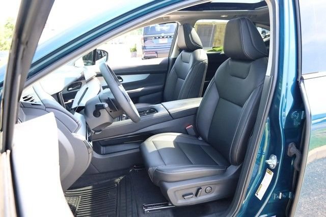 Certified 2025 Nissan Murano SL w/ Cargo Package AWD/4WD image 8