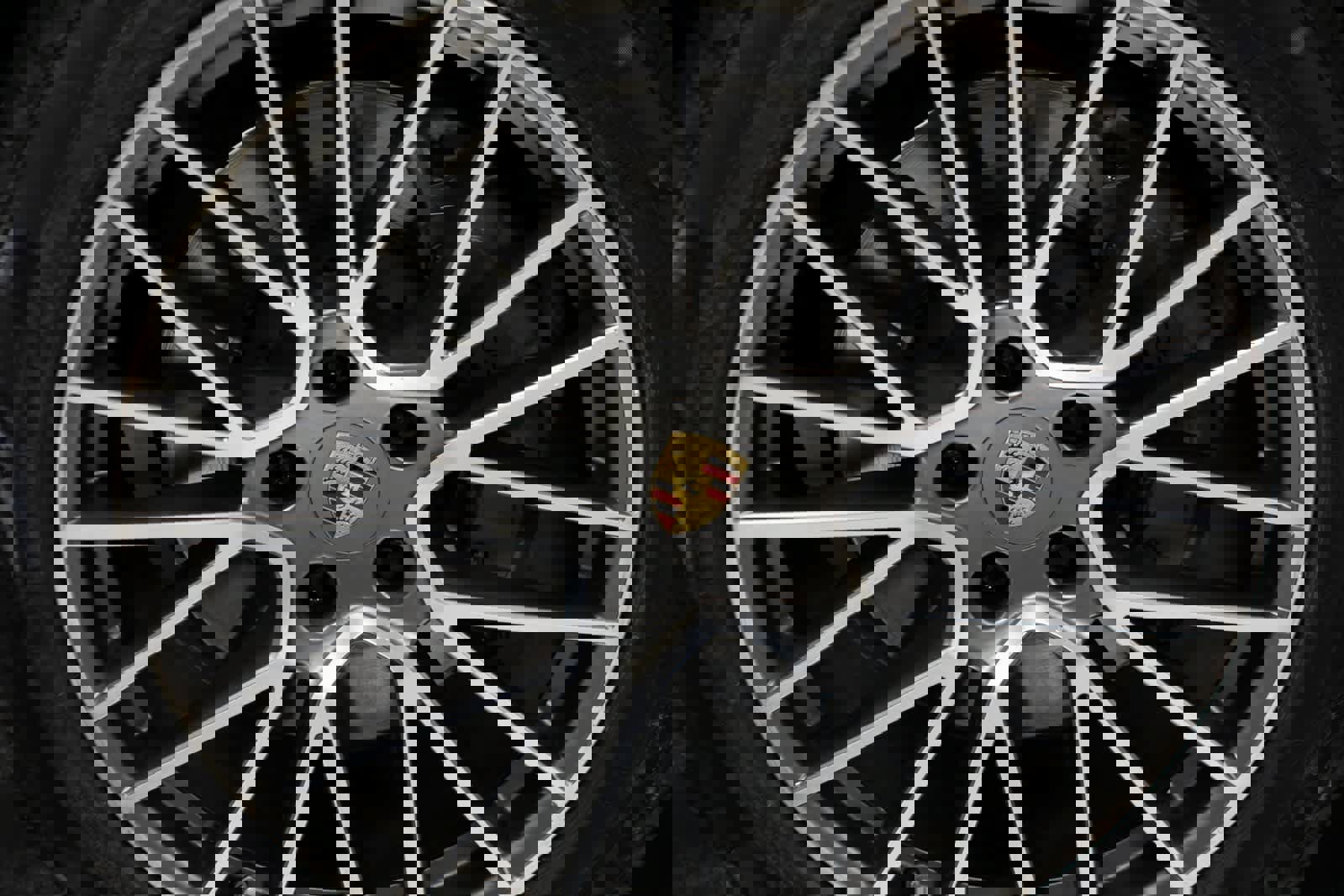 Certified 2023 Porsche Cayenne S Platinum image 11