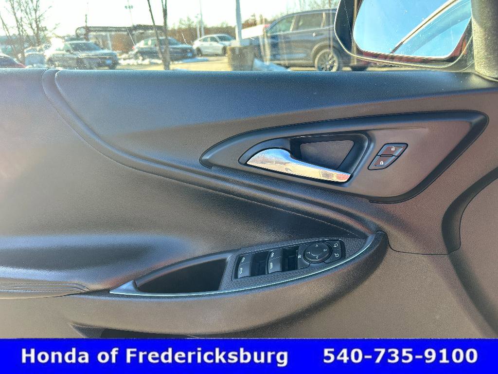 Used 2016 Chevrolet Malibu LT w/ Leather Package image 28