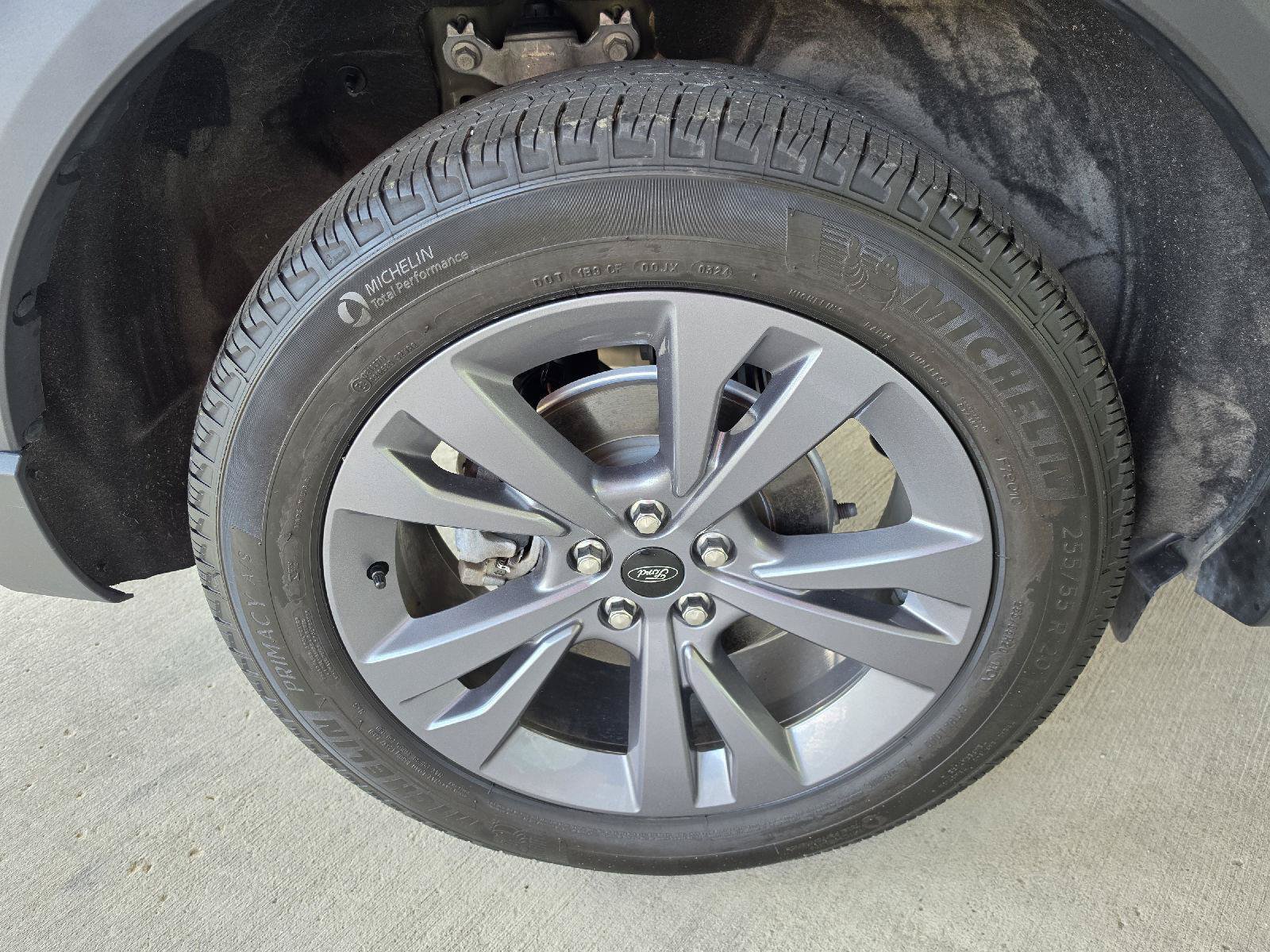 Used 2024 Ford Explorer XLT w/ Equipment Group 202A AWD/4WD image 11