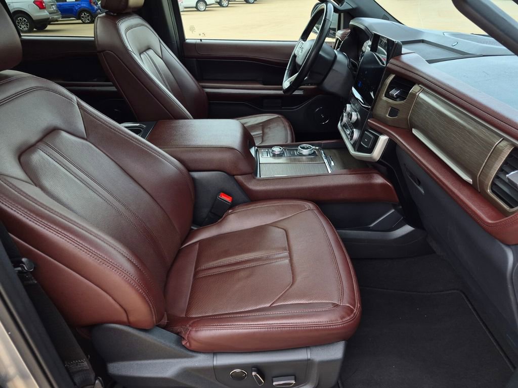 Used 2024 Ford Expedition Limited AWD/4WD image 42