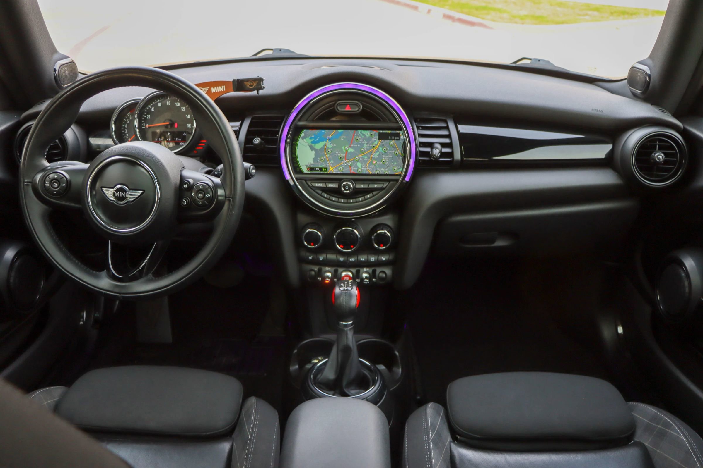 Used 2017 MINI Cooper S image 23