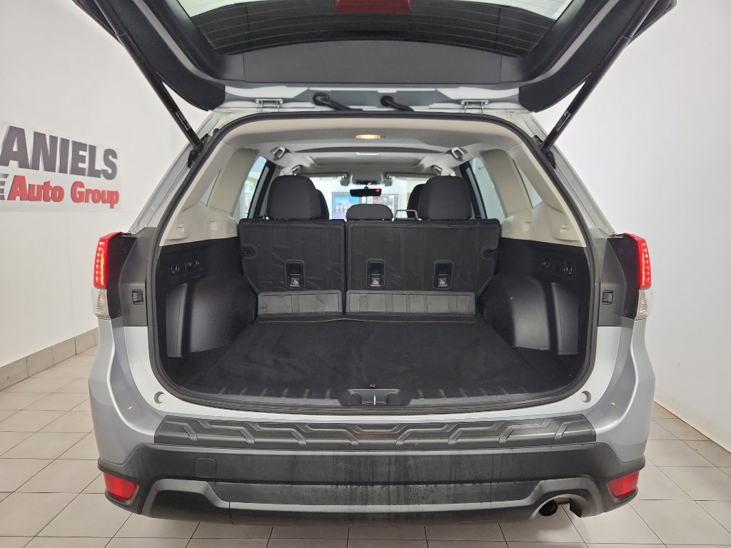 Used 2021 Subaru Forester Premium image 33