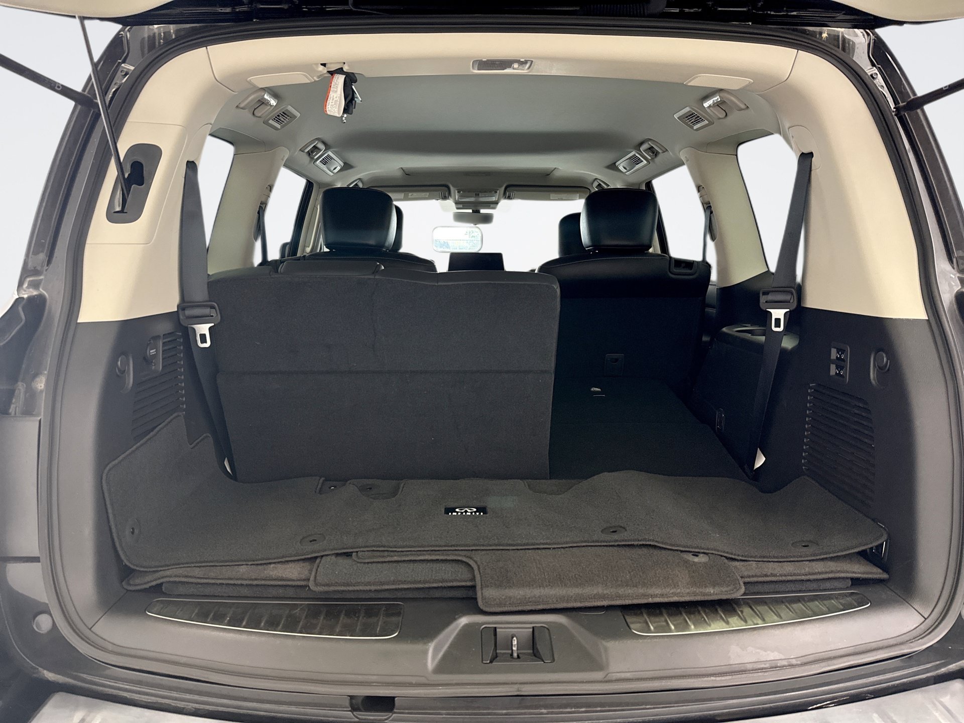Used 2023 INFINITI QX80 Luxe w/ Cargo Package AWD/4WD image 24