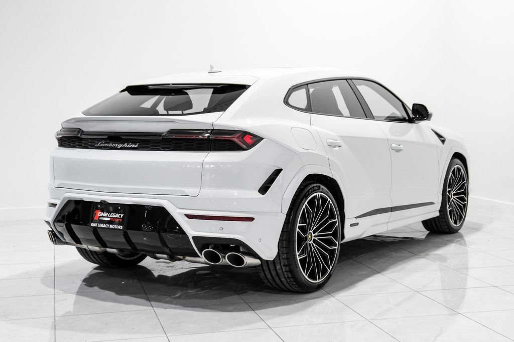 Used 2025 Lamborghini Urus SE AWD/4WD image 5