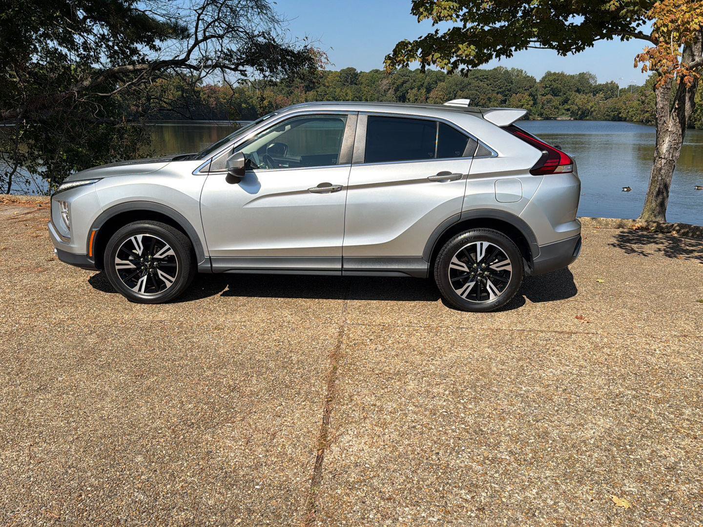 Used 2023 Mitsubishi Eclipse Cross SEL AWD/4WD image 11