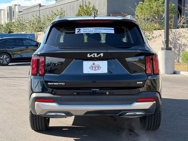 Used 2024 Kia Sorento S image 5
