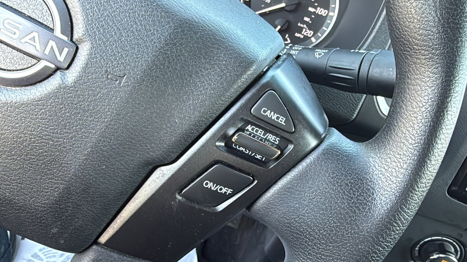 Certified 2023 Nissan Frontier SV w/ Tow Package AWD/4WD image 11