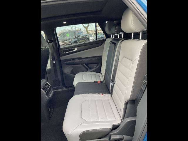 New 2026 Volkswagen Atlas Cross Sport SEL R-Line AWD/4WD image 6
