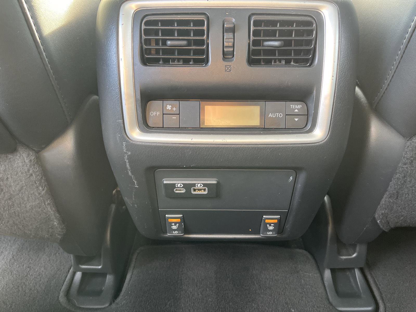 Used 2019 INFINITI QX60 Luxe w/ Sensory Package image 16