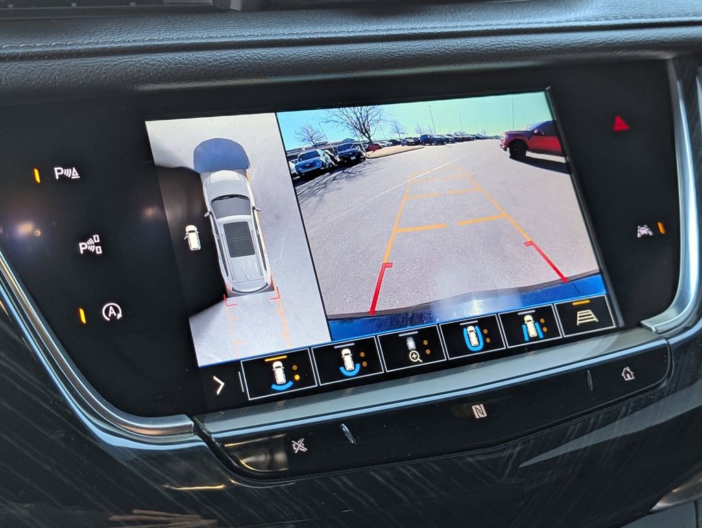Used 2020 Cadillac XT6 Premium Luxury image 27