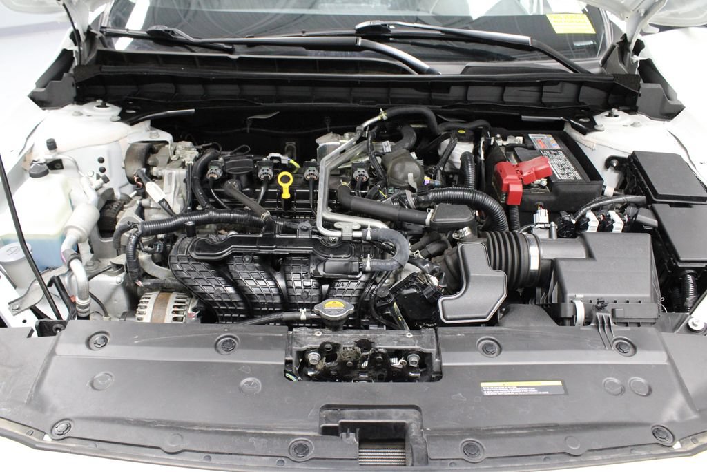 Certified 2024 Nissan Altima 2.5 SV FWD image 16