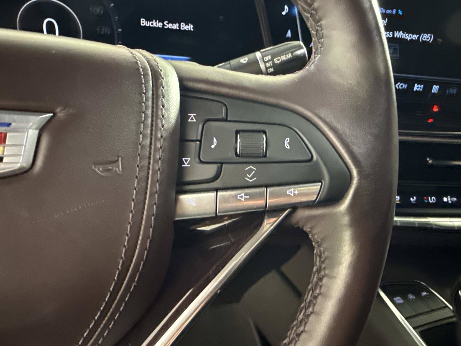Used 2021 Cadillac Escalade Premium Luxury Platinum AWD/4WD image 32