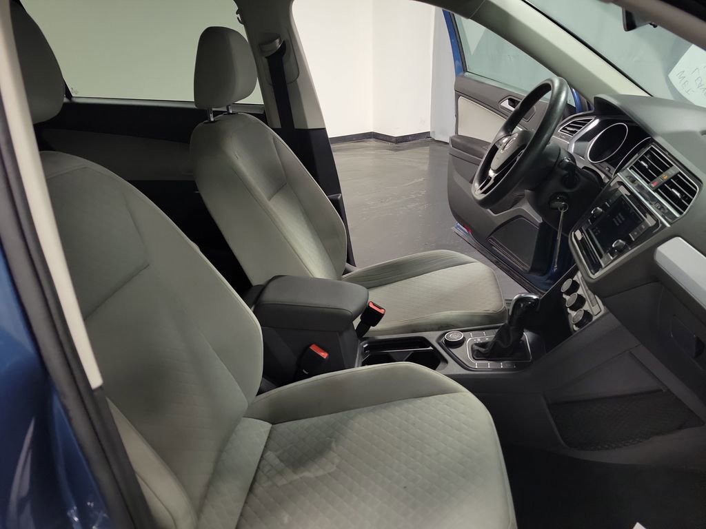 Used 2020 Volkswagen Tiguan S image 23